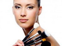 Važan dio svakodnevne rutine: Jeste li ovisnik o šminkanju?