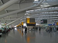 Par uhapšen da aerodromu Heathrow zbog terorizma