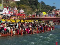 Indija: Milioni Hindusa "peru" grijehe u vodi Ganga
