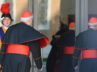 Počeo sastanak kardinala u Vatikanu, očekuje se dogovor o datumu konklave