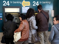Bijesni Kiprani povlače novac iz banaka, EU im želi oporezovati bankarske račune