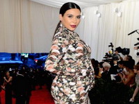 Slatka osveta Anne Wintour: Kim Kardashian isječena iz foto-galerije na siteu "Vogua"