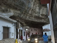 Upoznajte Setenil de las Bodges - grad isklesan u stijenama