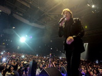 Zdravko Čolić održao koncert pred prepunom sarajevskom Zetrom