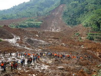 U klizištu u Indoneziji 39 mrtvih i 69 nestalih osoba