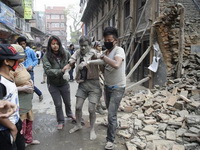 Novi snažan zemljotres pogodio Nepal