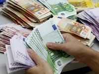 Trećina Evropljana želi da zamijeni euro nacionalnom valutom