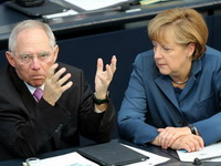 Nemačka opozicija napala Merkelovu i Šojblea