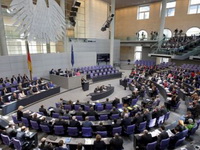 Nemci ocenjuju da je odluka Bundestaga o pomoći Grčkoj - pogrešna