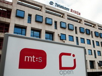 Stručnjaci: Netransparentna prodaja Telekoma