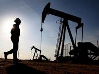 Rast zaliha nafte uzrokovao pad cijena 'crnog zlata'