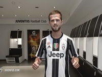 Pjanić još nije odabrao broj na dresu, Juventus mu oslobađa broj 11?
