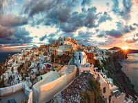 GDJE ZA GODIŠNJI ODMOR Predstavljamo vam Santorini, najromantičniji otok crnog pijeska i plavo-bijelih kućica