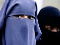 Holandija usvojila zakon o zabrani prekrivanja lica