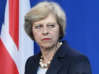 May potpisala pismo u kojem obavještava EU o Brexitu