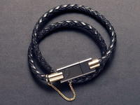 Narukvica Bolt Charging Bracelet za one kojima je baterija mobitela uvijek prazna