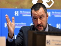 Salvini: Neka Asselborn primi sve migrante u Luksemburg