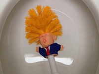 U prodaji četke za WC školjku s likom Donalda Trumpa