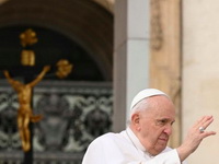 Papa u Mađarskoj pozvao Evropu da se ujedini radi okončanja rata na svom tlu