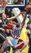 Zvezda napada Partizanov tron