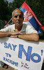 Dva govornika i kostimirani Karađorđe