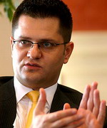 Ambasador što hitnije