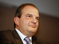 Karamanlis proglasio pobedu