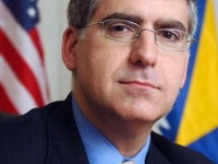 Gregorijan : Dodik i Silajdžić više vole izolaciju nego pristup EU