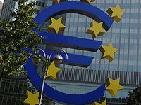 Evro skače, povlače se strani investitori