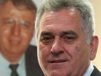 Nikolić: SRS pobeđuje i pravi koalicionu vladu