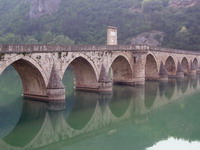 3000 ruža za nevine žrtve u Višegradu