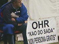 Decertificirani policajci nastavljaju štrajk glađu