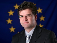 Sa sadašnjim ustavom BiH ne može u EU