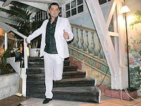 Skućio se
