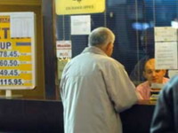 Dinar u ponedeljak ponovo jača prema evru
