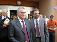 Nikolić aklamacijom do liderstva