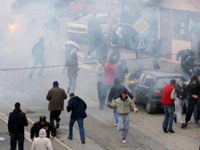 Tuča Srba i Albanaca u Kosovskoj Mitrovici