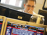 Investitori beže, susedi se spremaju za recesiju
