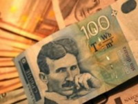 Dinar malo ojačao, kurs 85,17