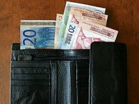 Dinar u ponedeljak jači 0,07 odsto