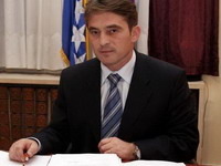 Komšić se neće sastati s Vukom Jeremićem