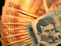 Dinar će sutra oslabiti prema evru za 0,12 odsto