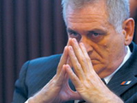 Koštunice, hoćeš li sa SNS ili DS?