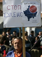 Euleks ponovo bacio suzavac na Srbe u Brđanima