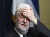 Premijer o resorima, Zvezdi, Paradi ponosa