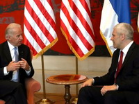 Bajden: Sarađujte oko Kosova i Haga