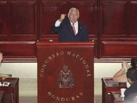 Privremeni predsjednik poslao upozorenje Chavezu