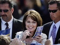 SAD: Ostavka Sarah Palin izazvala lavinu nagađanja u medijima