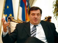 Dodikova želja da Srbi iz Bosne glasaju u Srbiji nije realna