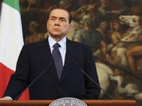 Šefovi najsnažnijih država traže izlaz iz krize: Svi strahuju kako će Berlusconi i skandali zasjeniti summit G8